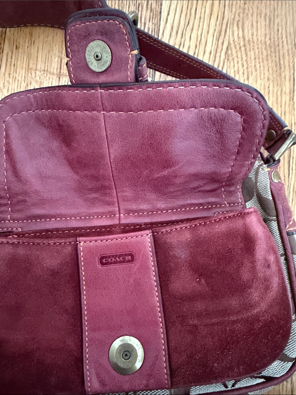 Coach Burgundy Canvas Shoulder Bag with Leather Buckle Pocket 7061 vintage mini - Picture 3 of 9